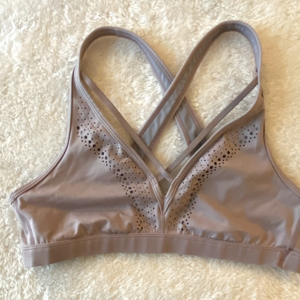 Victoria’s Secret Sports Bra (L)